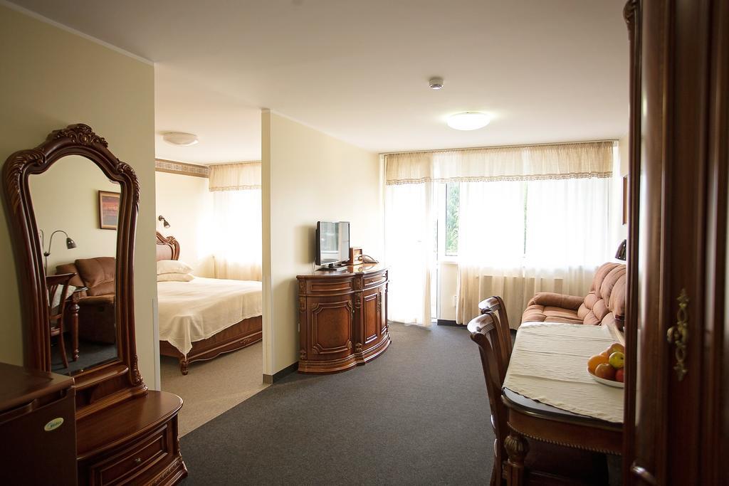Varska Sanatorium Hotel Екстериор снимка